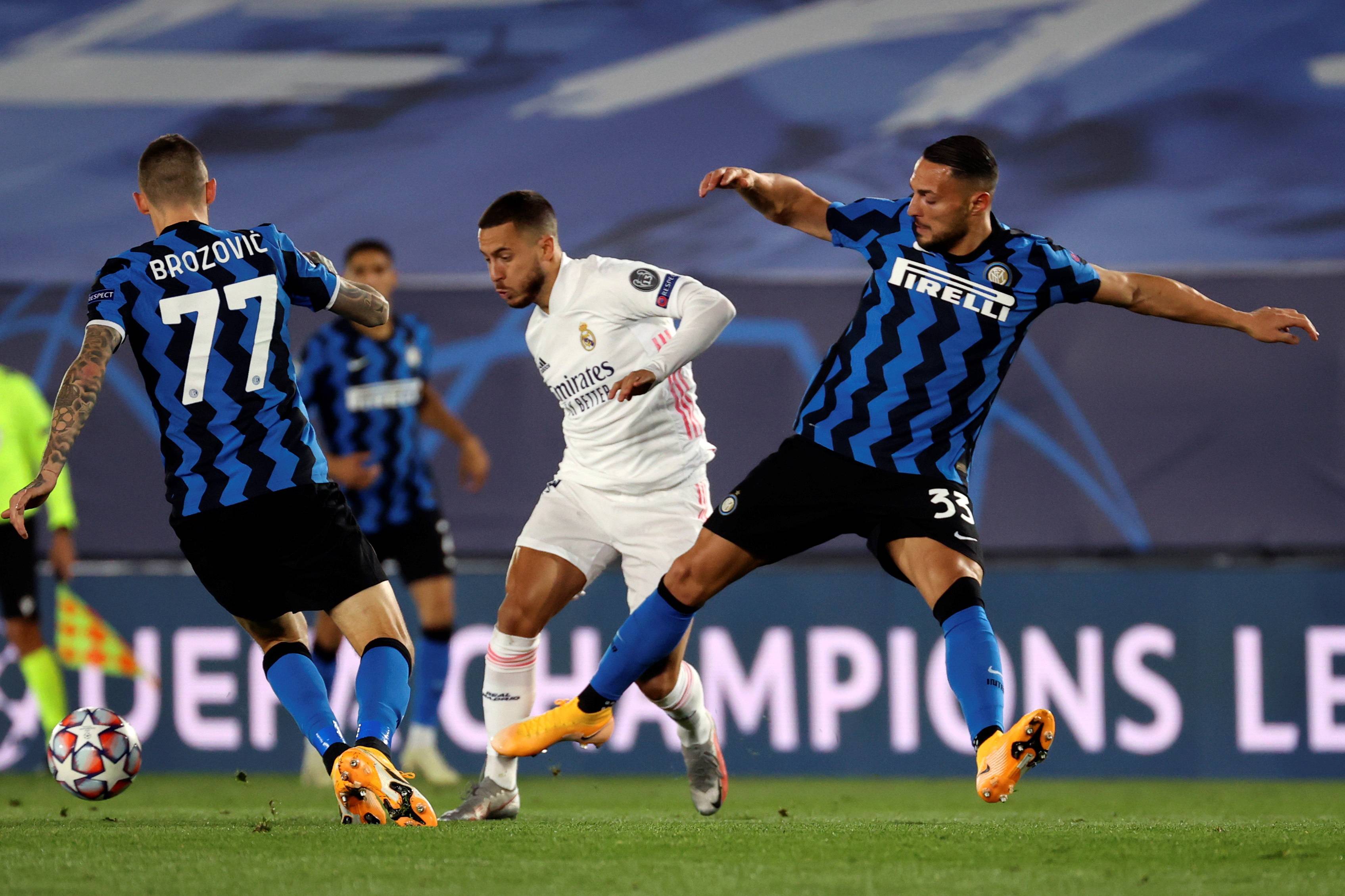 一名年轻球 一名年轻球