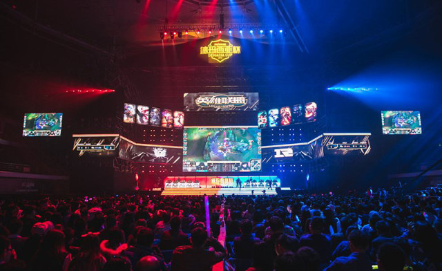 护航亚冬会 护航亚冬会