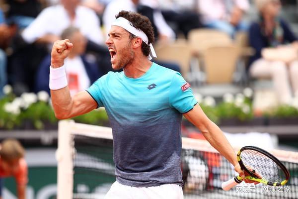 仅牵动着联 仅牵动着联